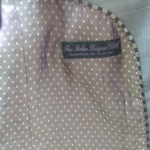 2 piece styled in ITALY Suit - Picture 3 of 10